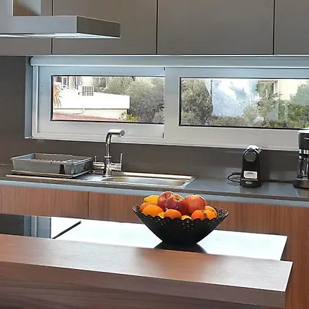Sun And Moon Luxury أيا نابا