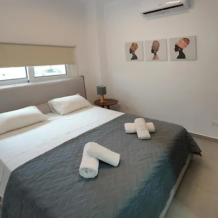 Sun And Moon Luxury فيلة أيا نابا