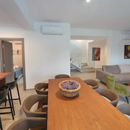 Sun And Moon Luxury أيا نابا