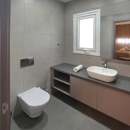 Sun And Moon Luxury 아이아 나파